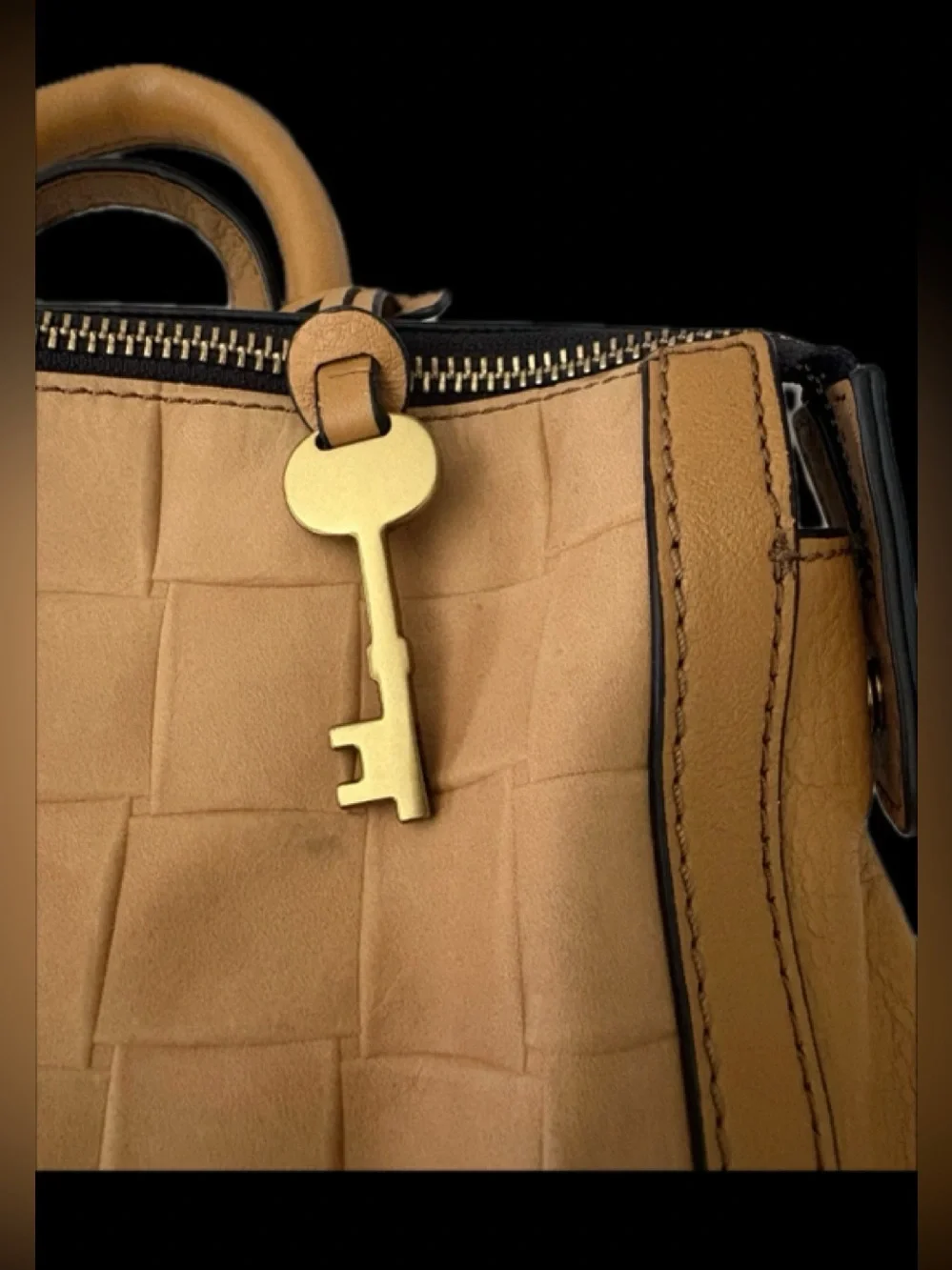 Women fossil, backpack Tan Woven Leather Tote Bag